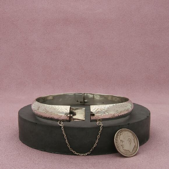 sterling silver vintage etched bangle bracelet size 7.25in - Picture 2 of 3
